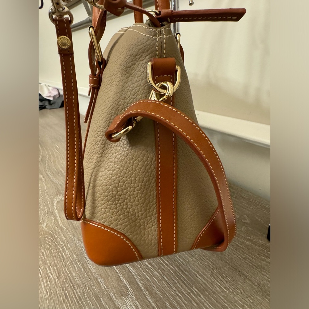 D&B Tote - Picture 7 of 15